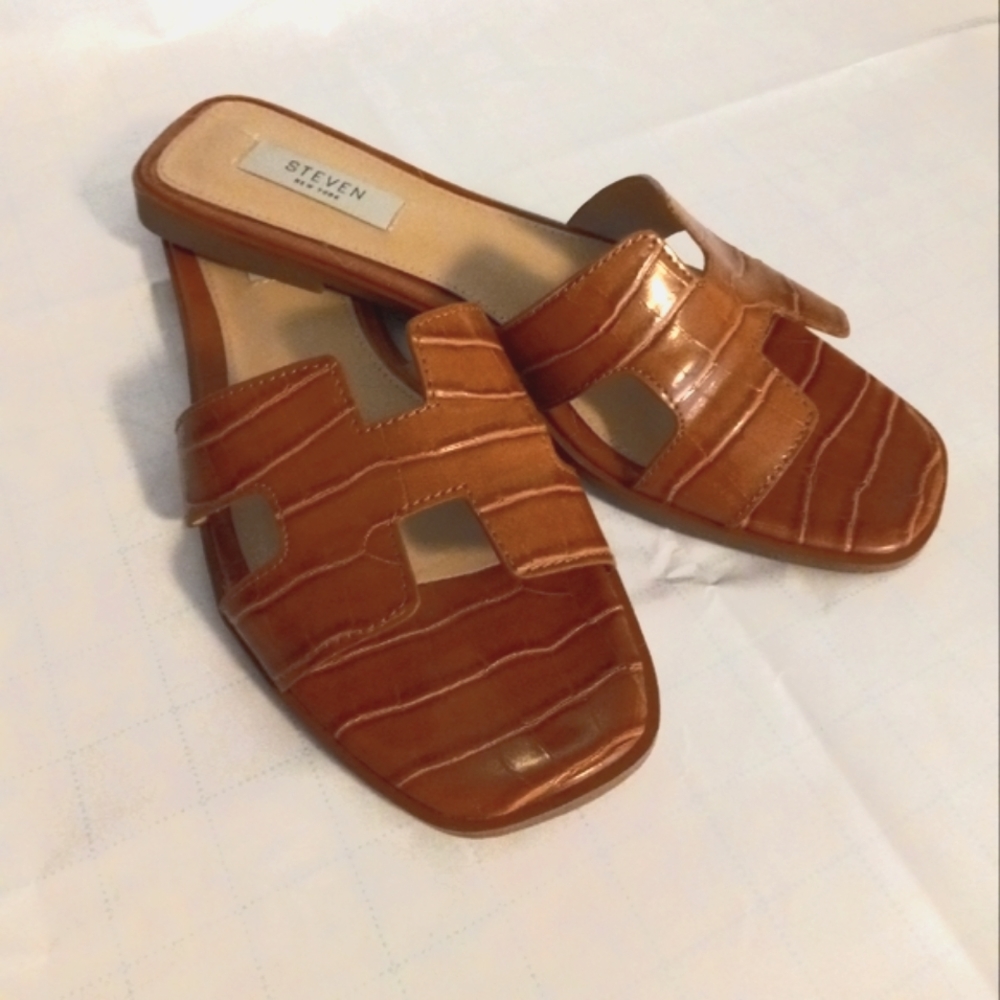 Steven by Madden Slides